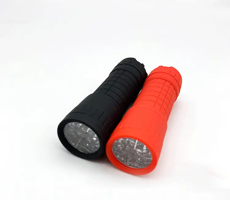Outdoor LED Flashlight Yellow Dry Battery Portable — feature 15