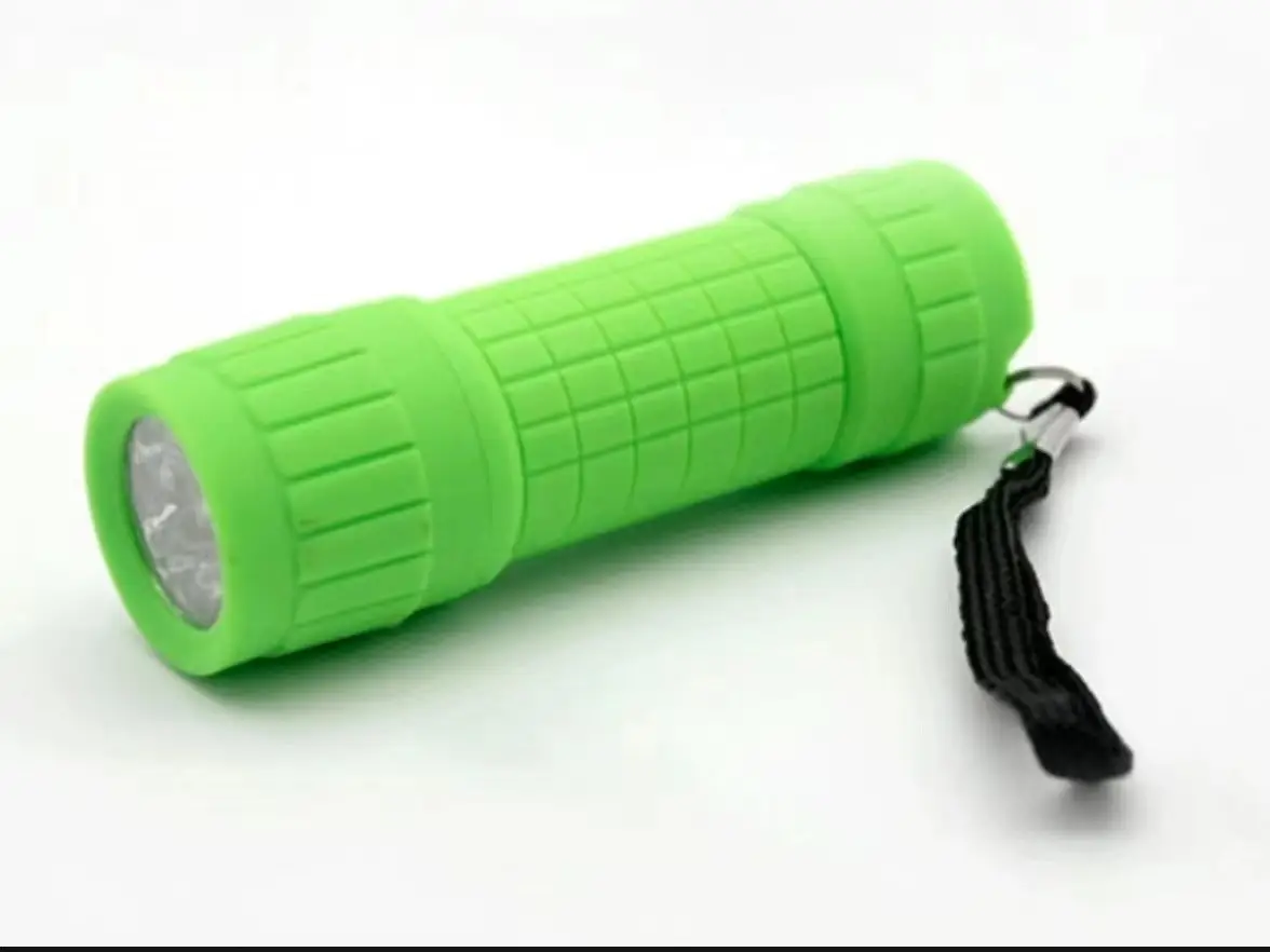 Outdoor LED Flashlight Yellow Dry Battery Portable - Image 3