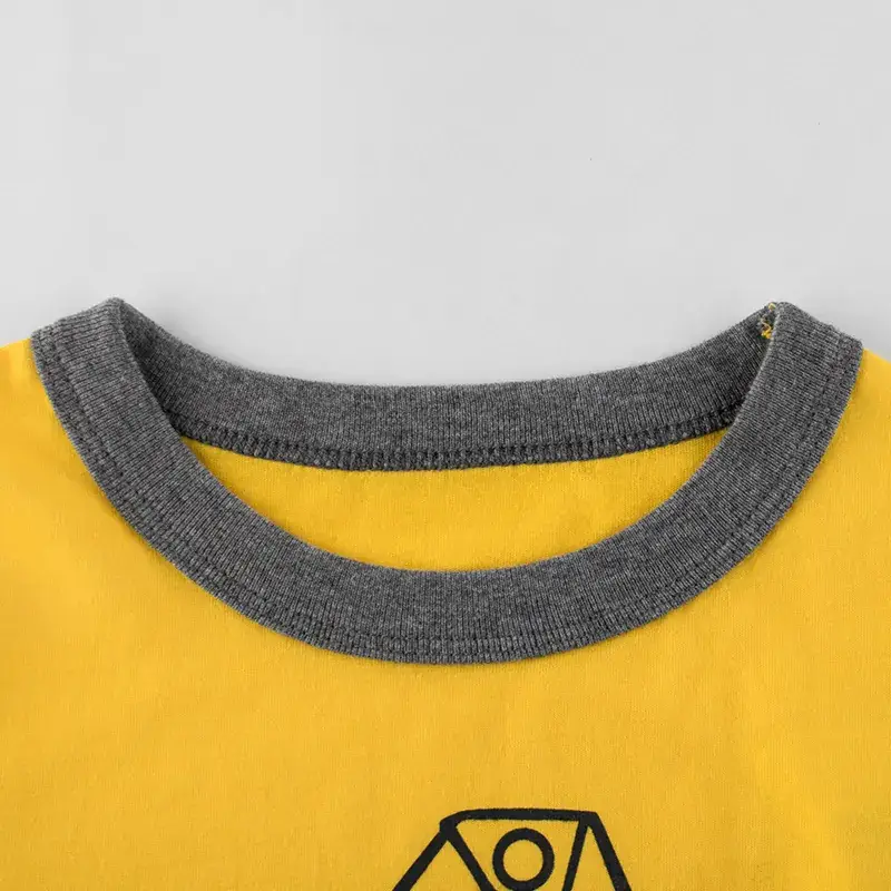 27kids summer children's clothing new children's suit Boys' short-sleeved T-shirt middle pants two-piece set wholesale one-piece delivery