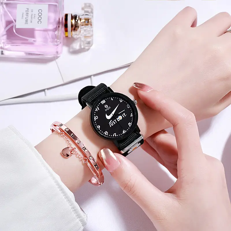Black Couple Watch for Women's Fashion Elegant Luxury Quartz - Image 2