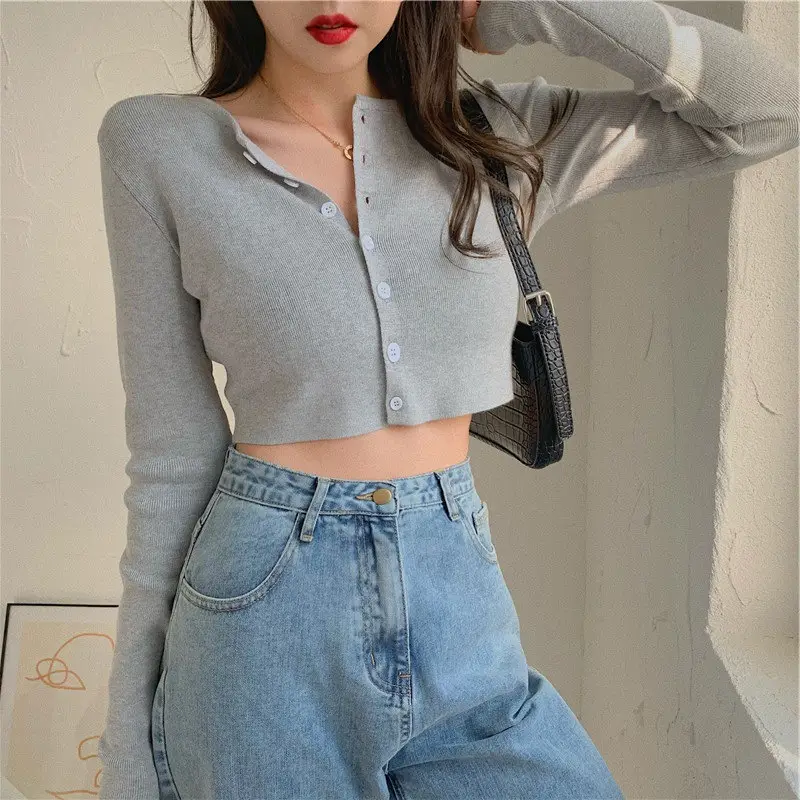 Women's Light Blue Knit V Neck Long Sleeve Top - Image 4