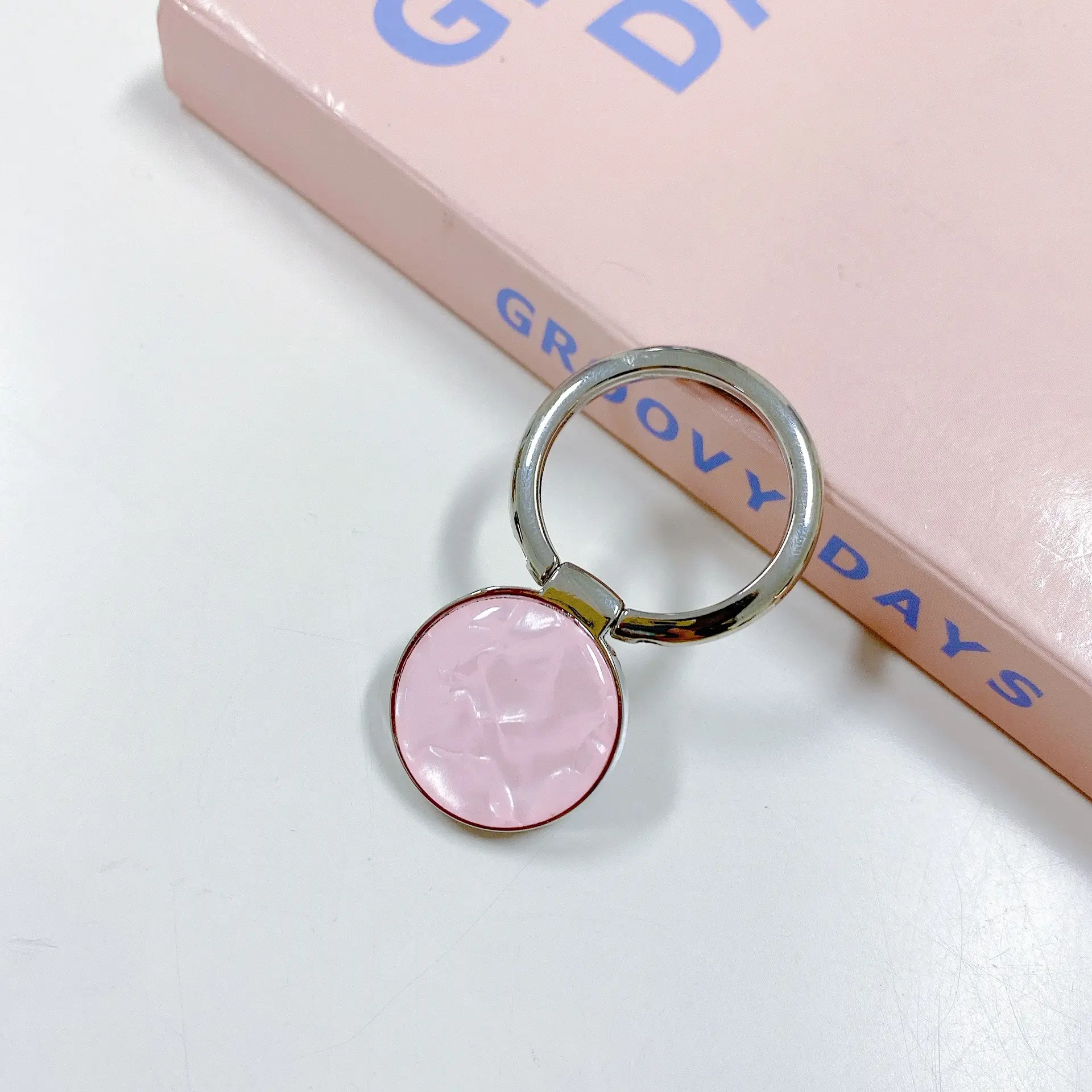 Glitter Ring with 360 Rotation & Sparkle Design — feature 23