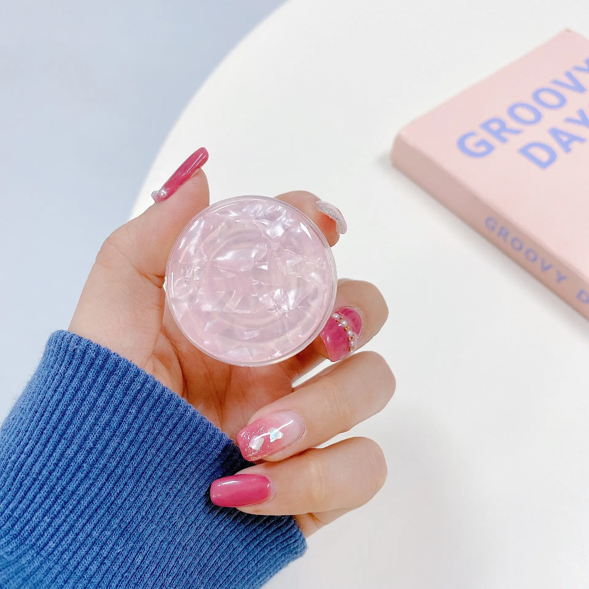 Glitter Ring with 360 Rotation & Sparkle Design — feature 26