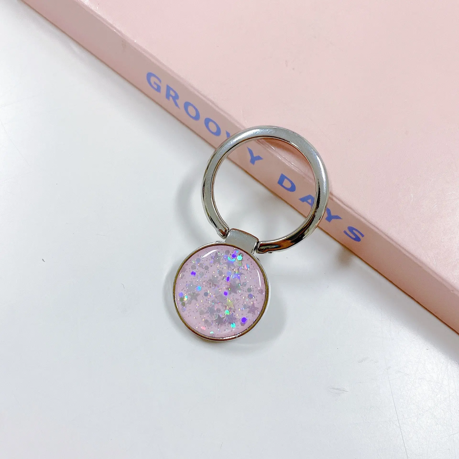 Glitter Ring with 360 Rotation & Sparkle Design — feature 30