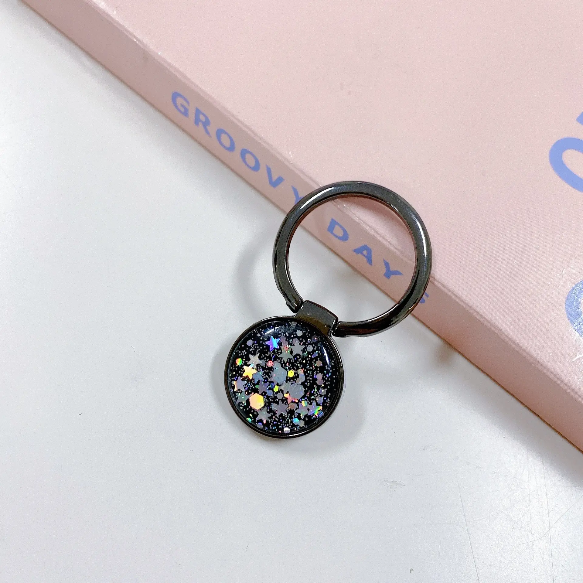 Glitter Ring with 360 Rotation & Sparkle Design — feature 33