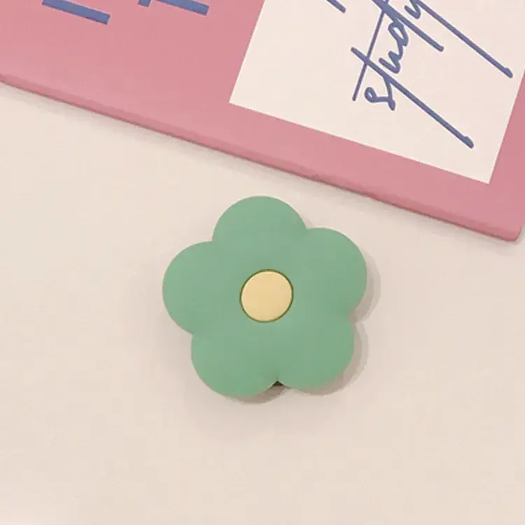 Small green flower