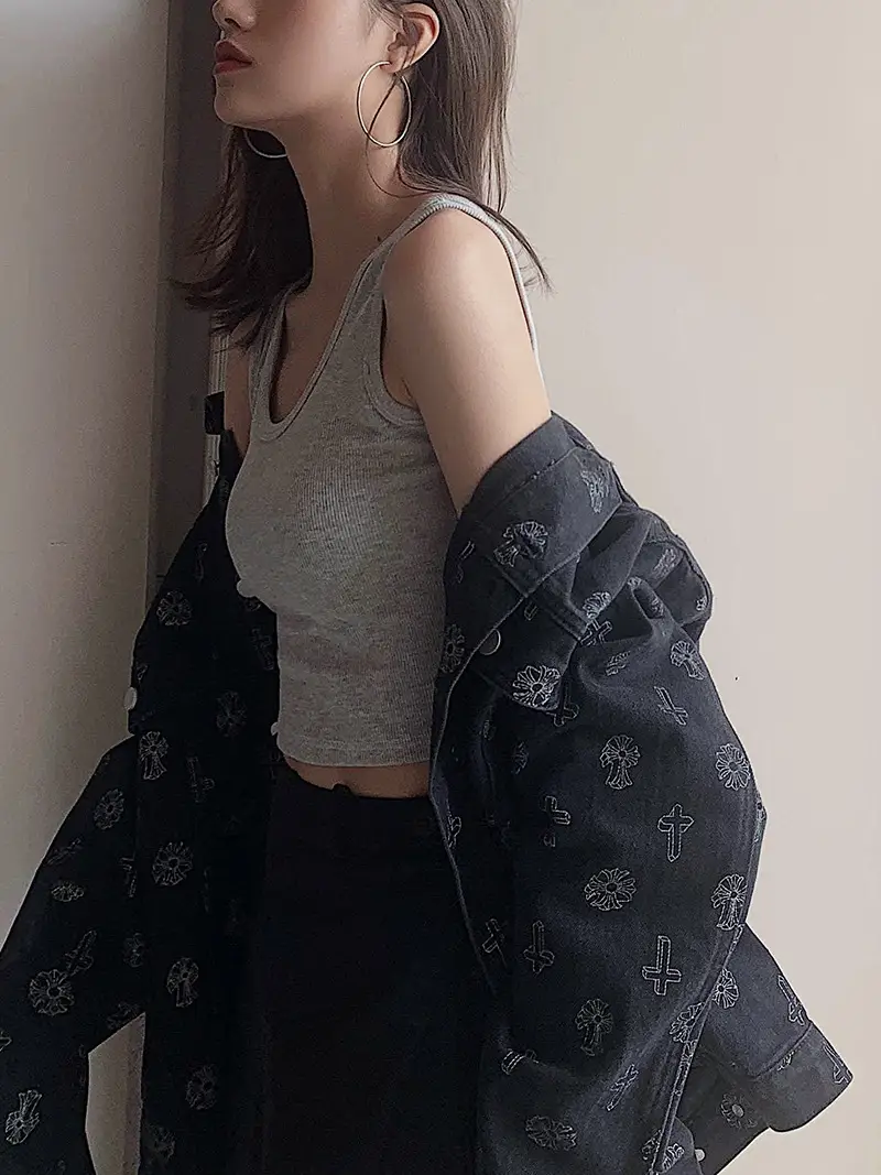 Women's Knitted Summer T-Shirt with Short Suspenders - Image 11