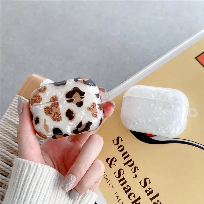 Apple AirPods Pro Protective Case Leopard Print