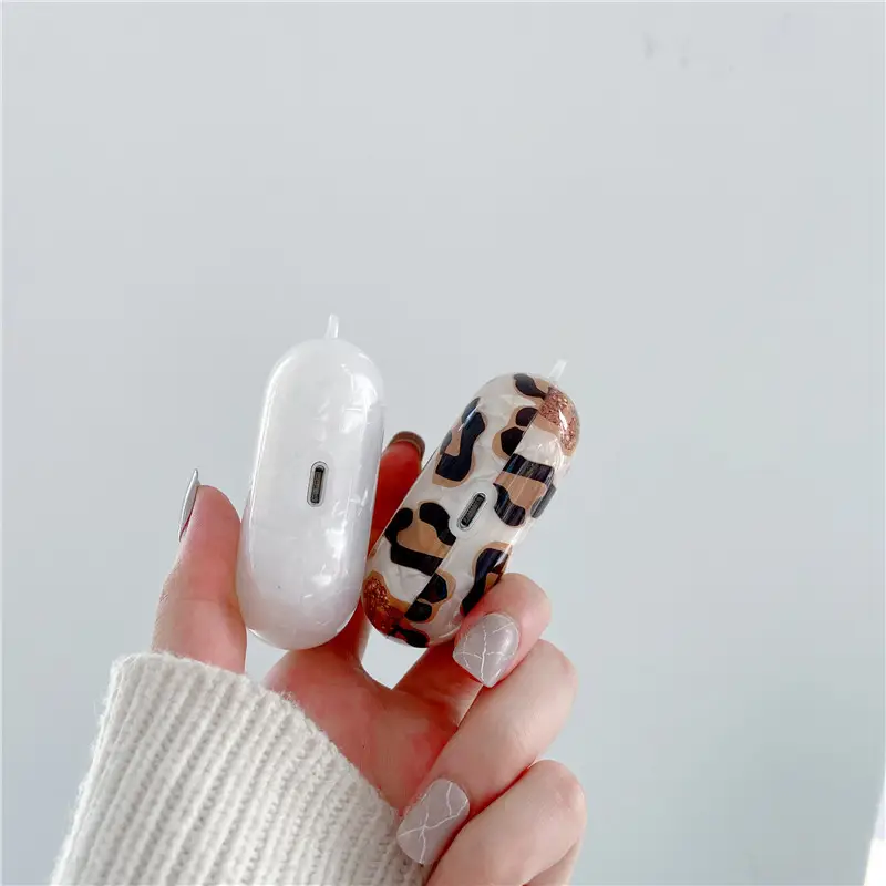 Apple AirPods Pro Protective Case Leopard Print