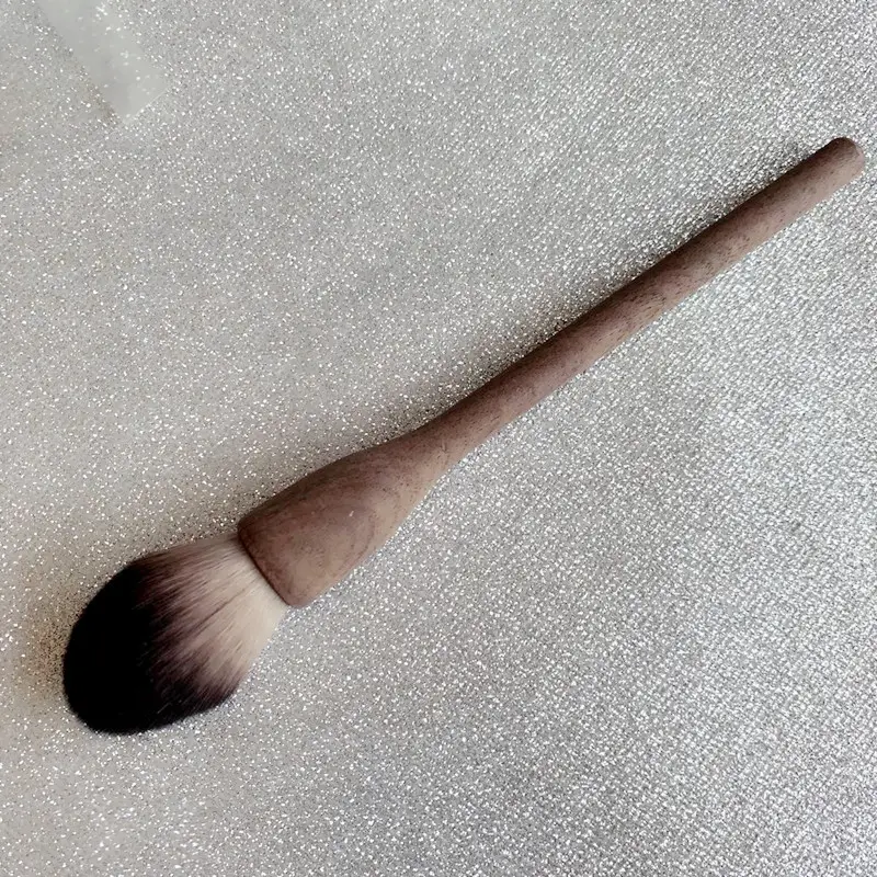 Wooden Vintage Makeup Brushes Set of 4 - Image 3