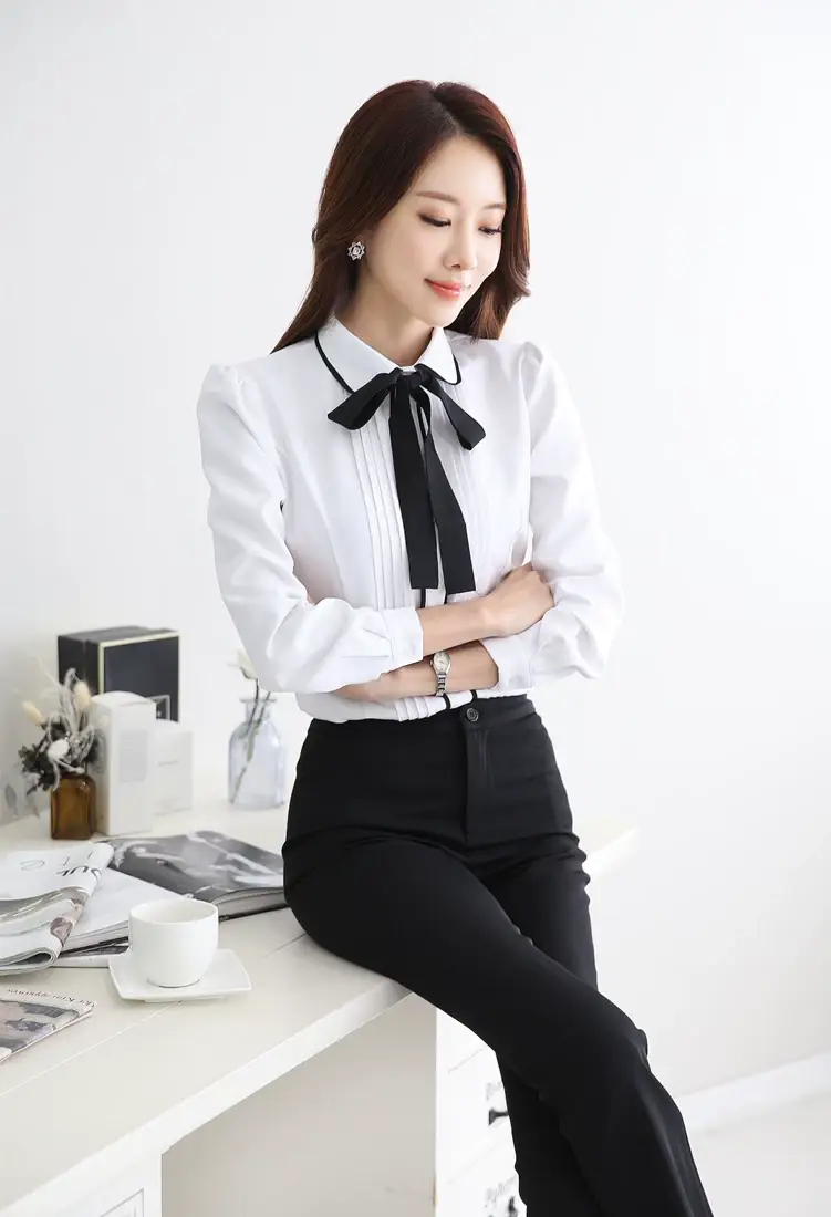 Korean Style White Long Sleeve Doll Collar Shirt for Women — feature 9