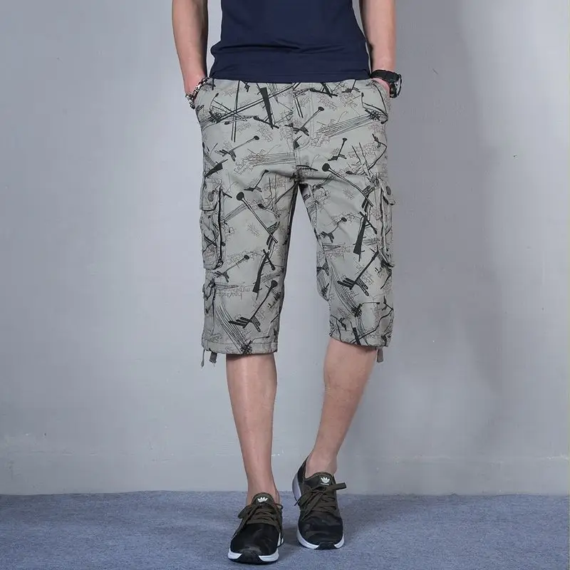 Men's Grey Camo Capri Shorts with Multi-Pockets - Image 3