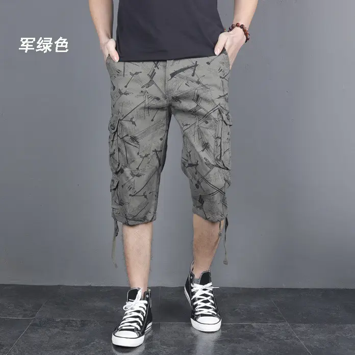 Men's Grey Camo Capri Shorts with Multi-Pockets - Image 2
