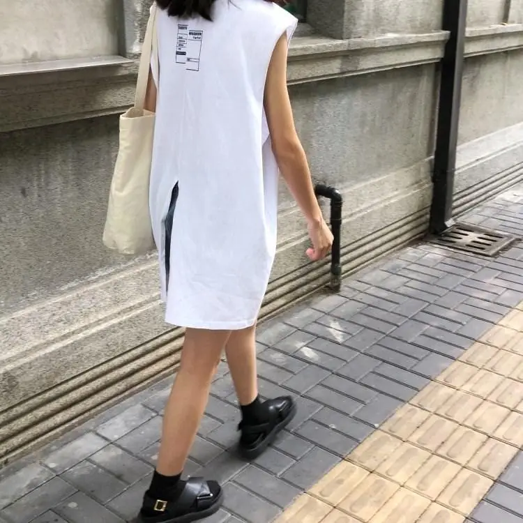 2025 Summer Women's Sleeveless Tank Top with Back Slit & Letter Print — feature 17