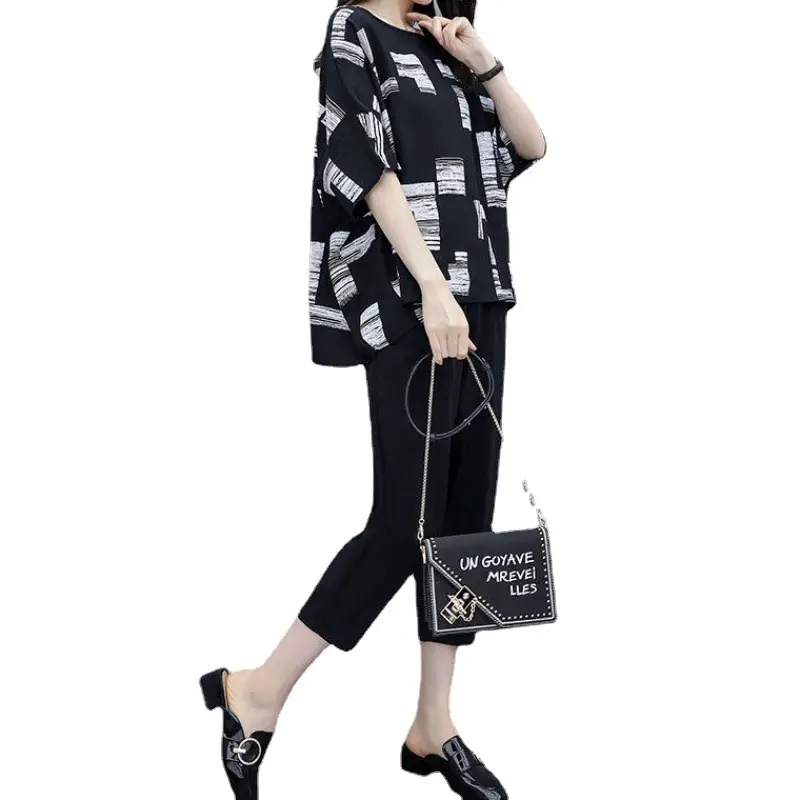 Plus-Size Loose Slimming Two-Piece Set for Chubby Girls - Image 6