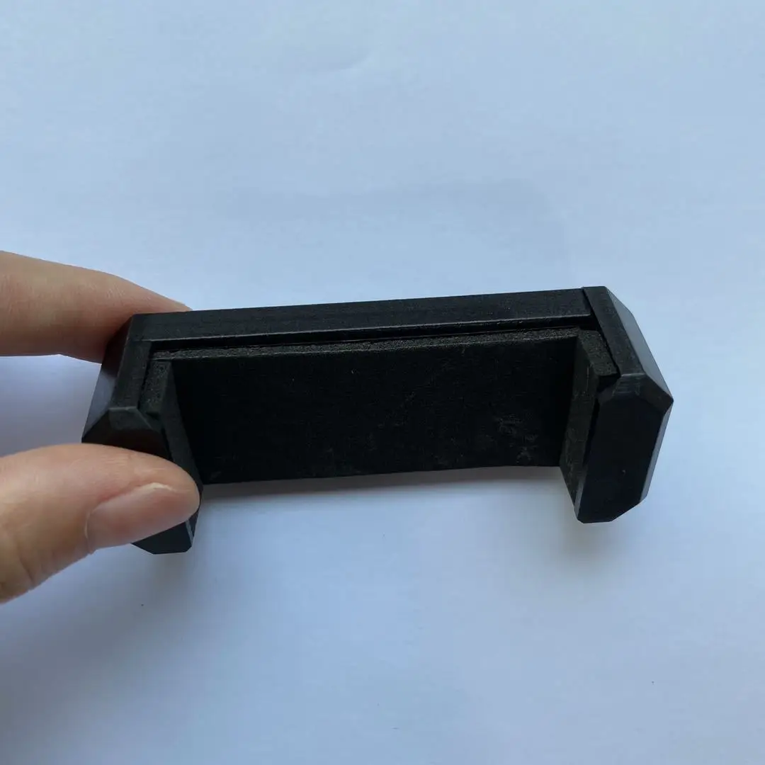 Light Phone Clip E-Shaped Dual Hole Mount Tripod Fixing Clip — feature 3