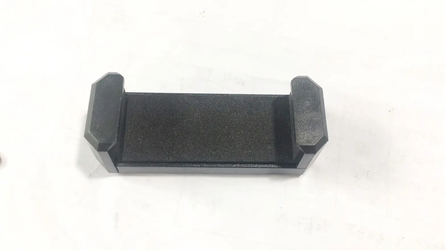 Light Phone Clip E-Shaped Dual Hole Mount Tripod Fixing Clip — feature 7