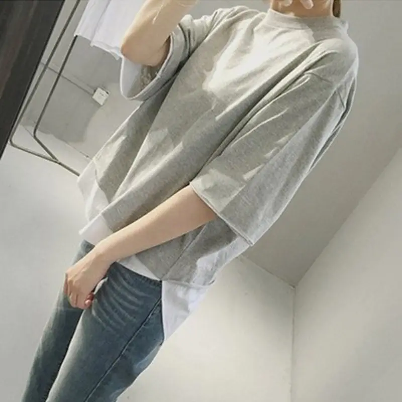 Women's Black Loose Fit T-Shirt with White Underlayer & Knee-Length Pants - Image 2