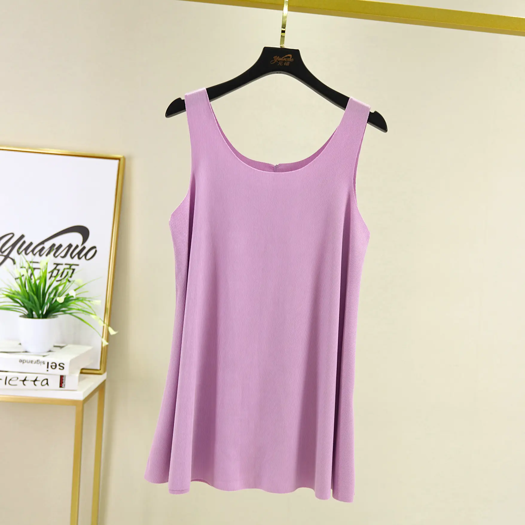 White Ice Silk Sleeveless Crewneck Vest - Image 3