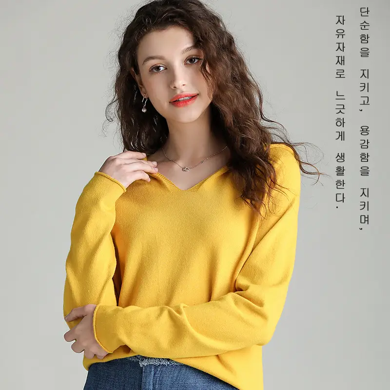 White Knitted Hooded Sweatshirt Women's Winter Top - Image 8