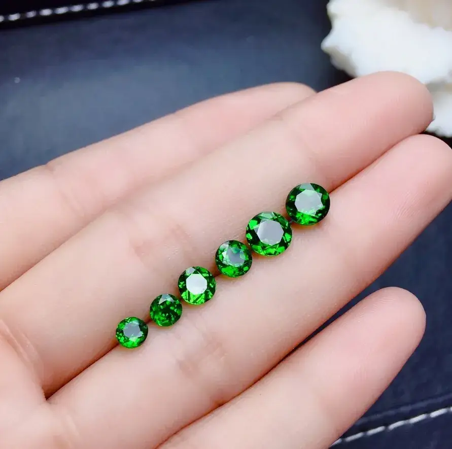 Natural Green Diopside Bare Stones Round 2mm-7mm - Image 2