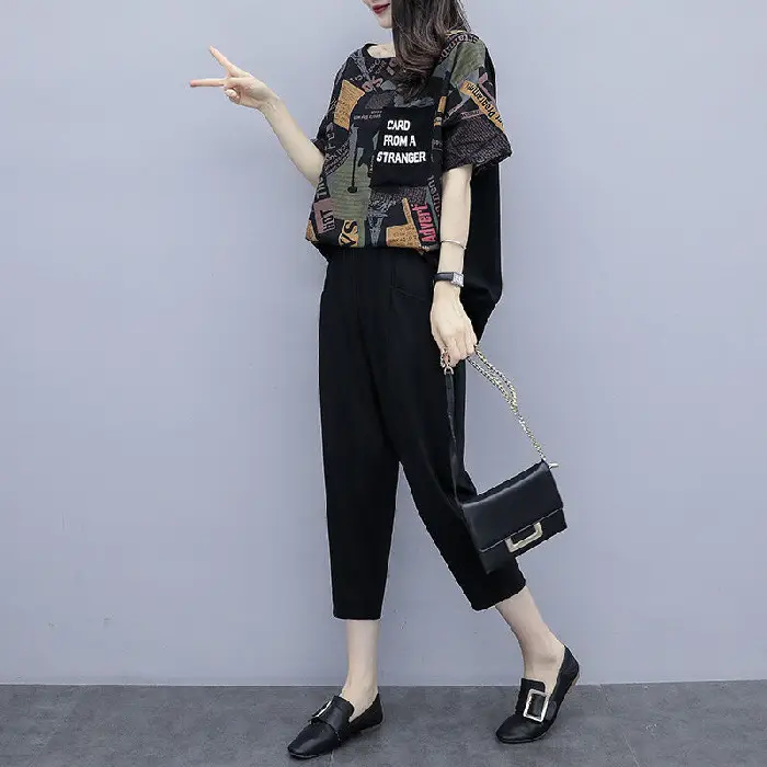 Plus Size Printed Black Capri Pants Set with Printed Top - Image 5