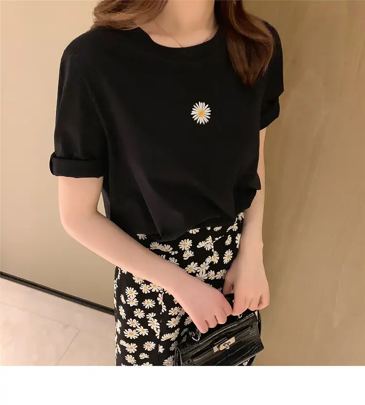 Women Daisy Printed Midi Skirt T-Shirt Set Black — feature 20