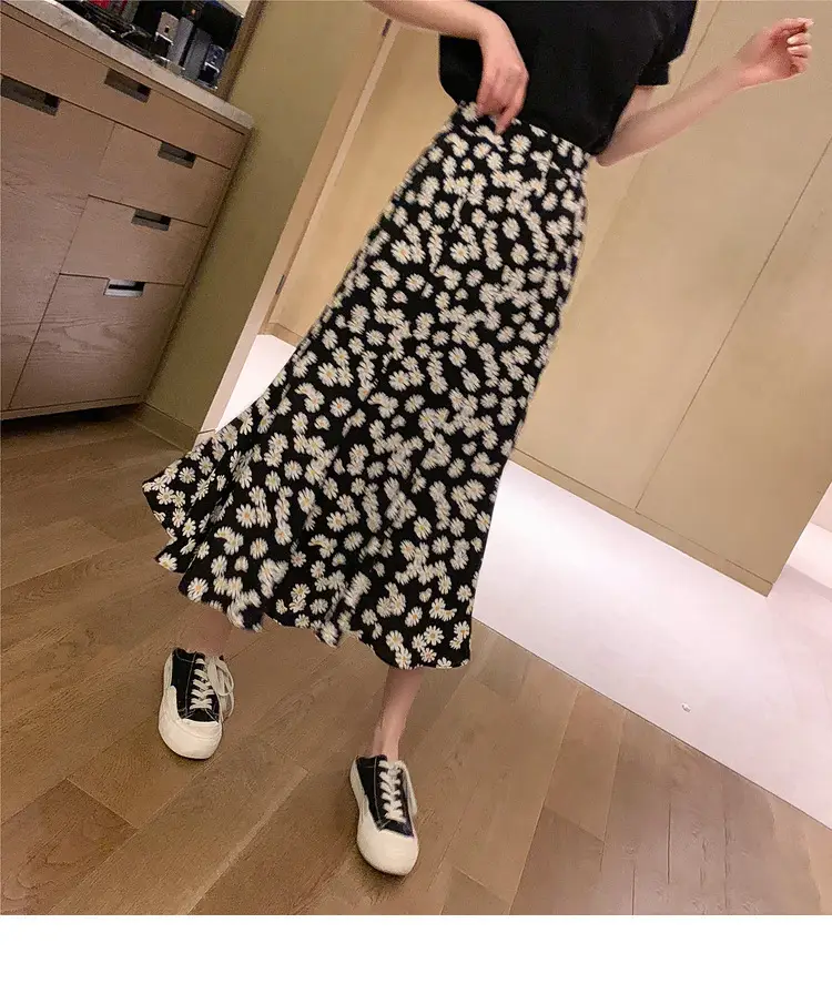 Women Daisy Printed Midi Skirt T-Shirt Set Black — feature 26
