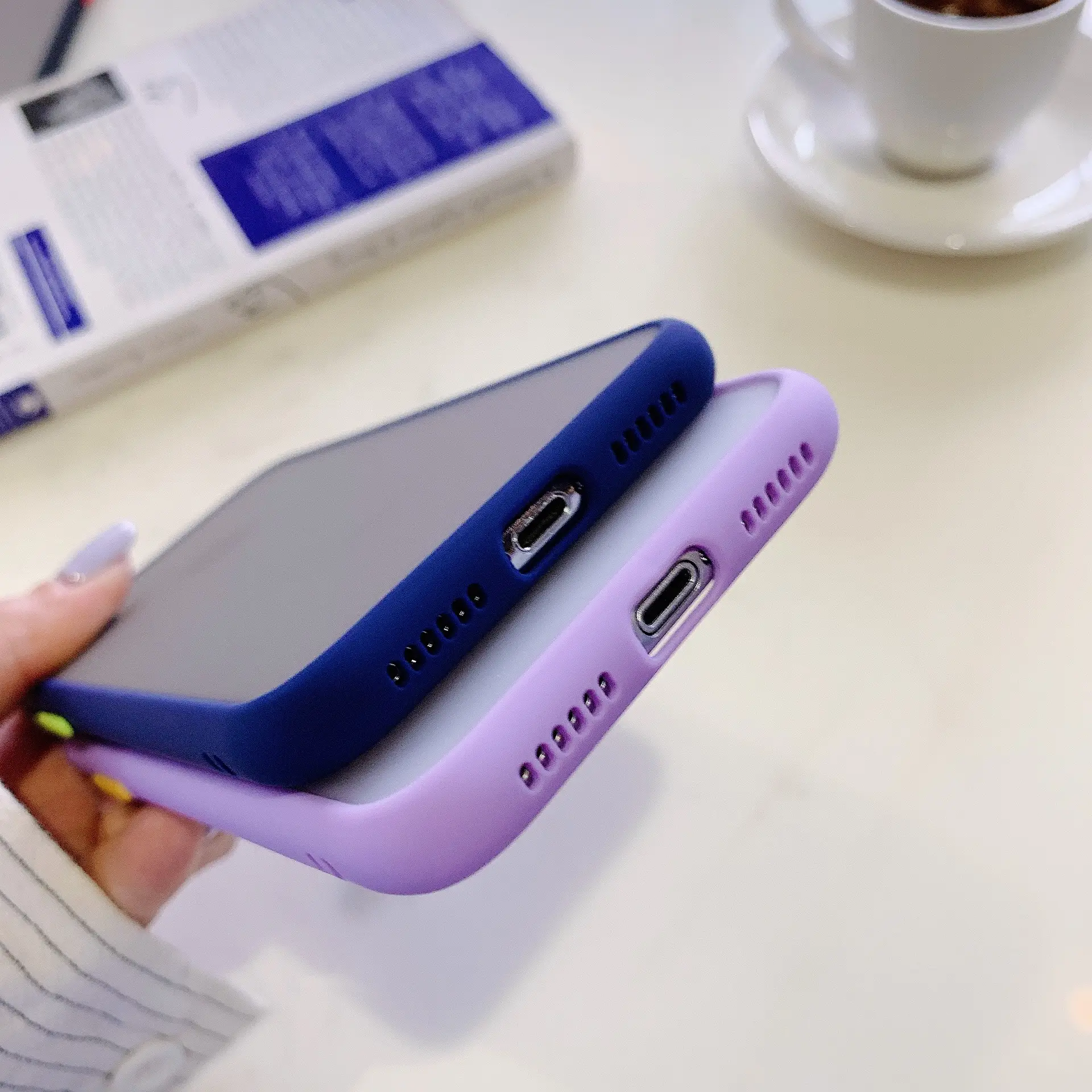 Apple 7 iPhone XR Protective Case with 8 FROSTED EDGE - Image 4