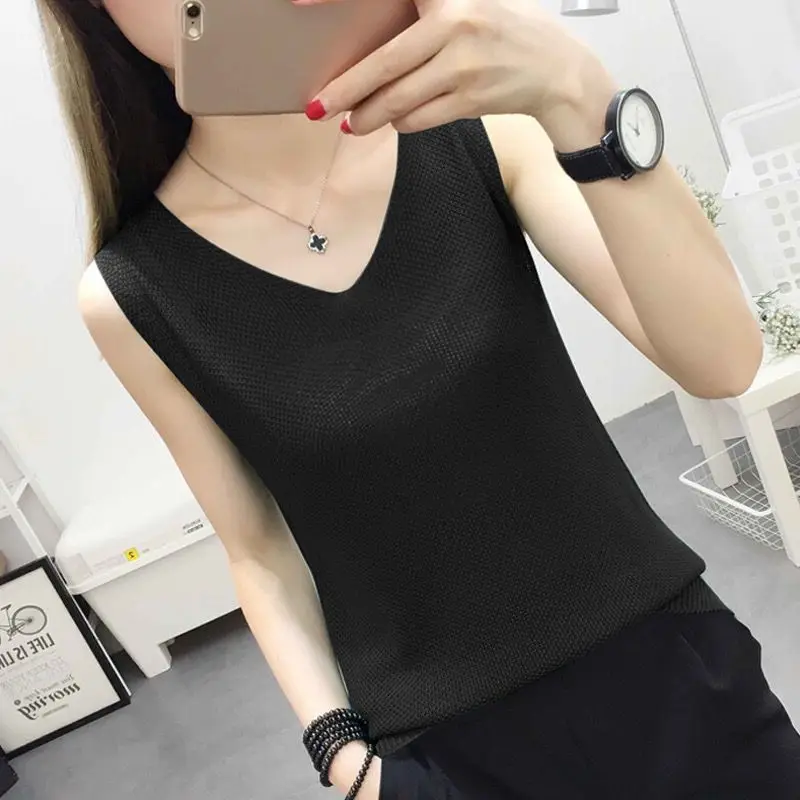 Summer V-Neck Knitted Vest Solid Color Slimming - Image 17