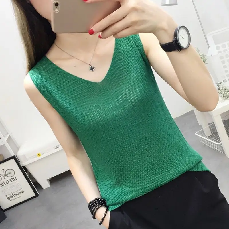 Summer V-Neck Knitted Vest Solid Color Slimming - Image 5
