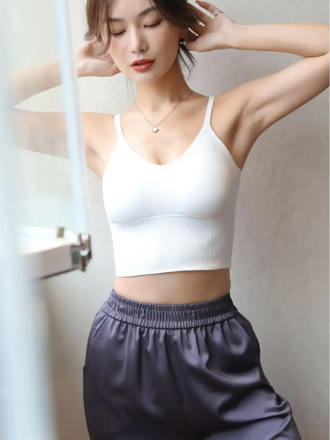 Women's U-Shaped Back Support Vest with Chest Pad