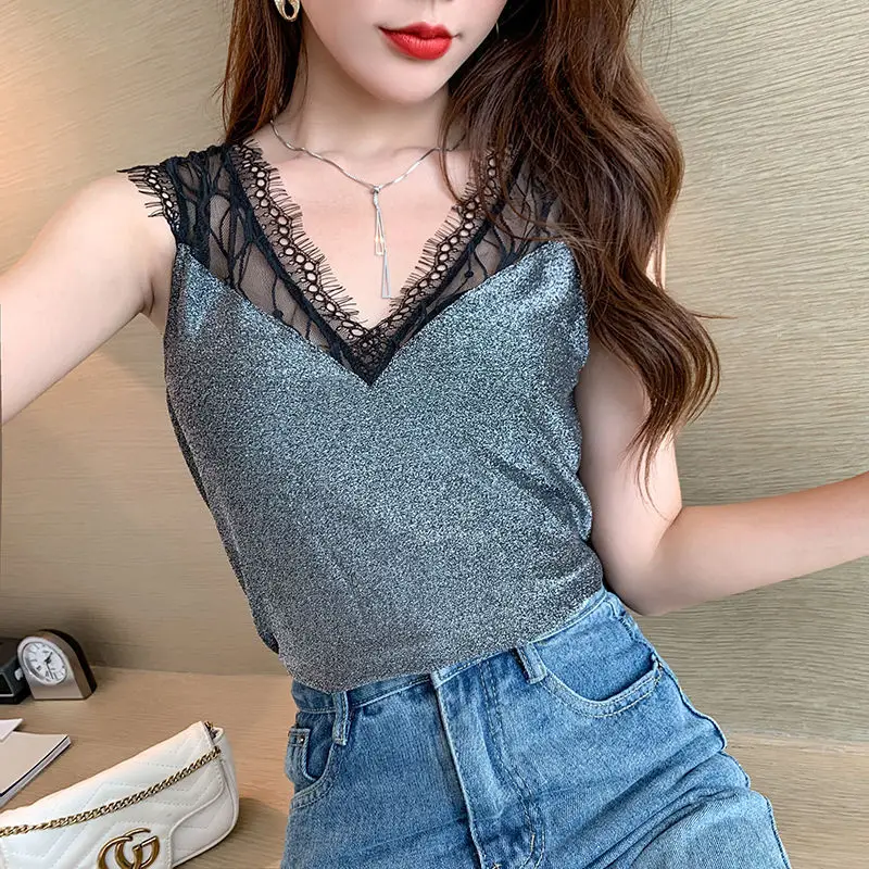 Black Hollow Lace V-Neck Camisole for Women - Image 6