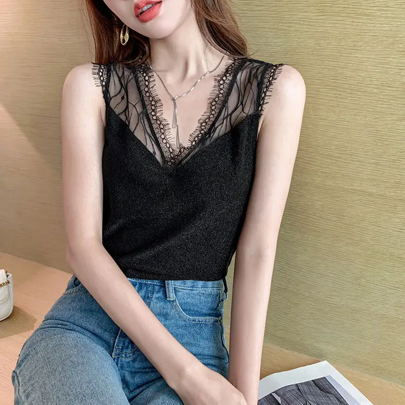 Black Hollow Lace V-Neck Camisole for Women - Image 2