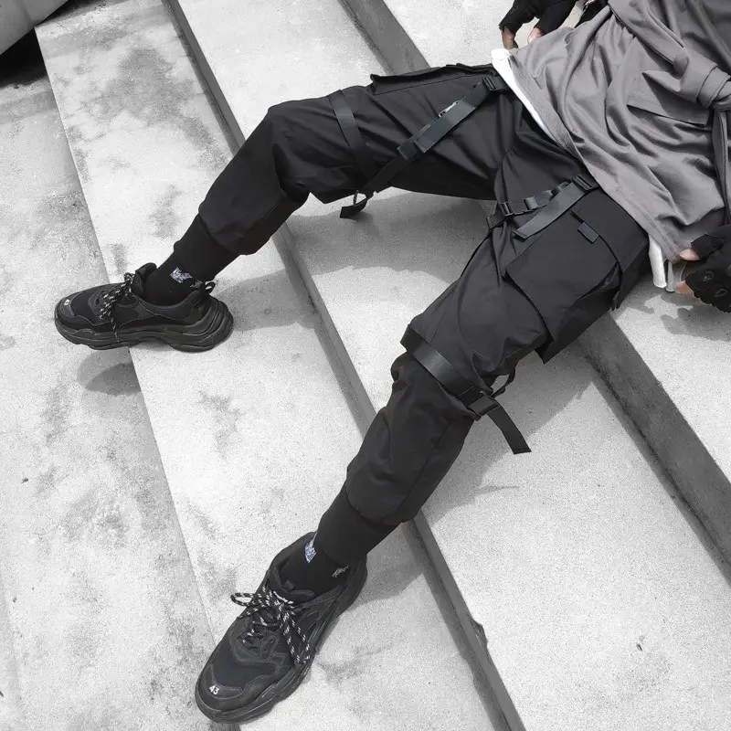 Men Black Three-Dimensional Pocket Pants