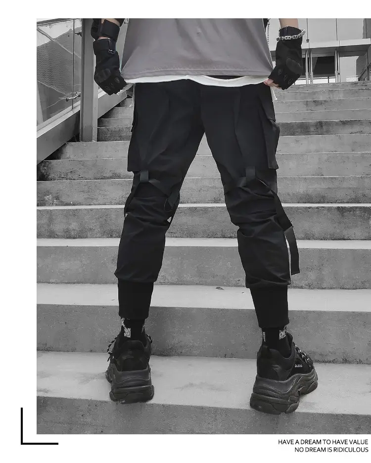 Men Black Three-Dimensional Pocket Pants — feature 6