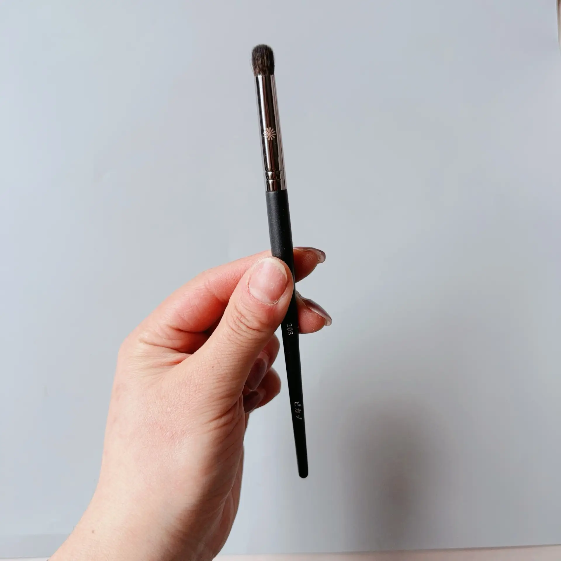 208 round head eye socket brush