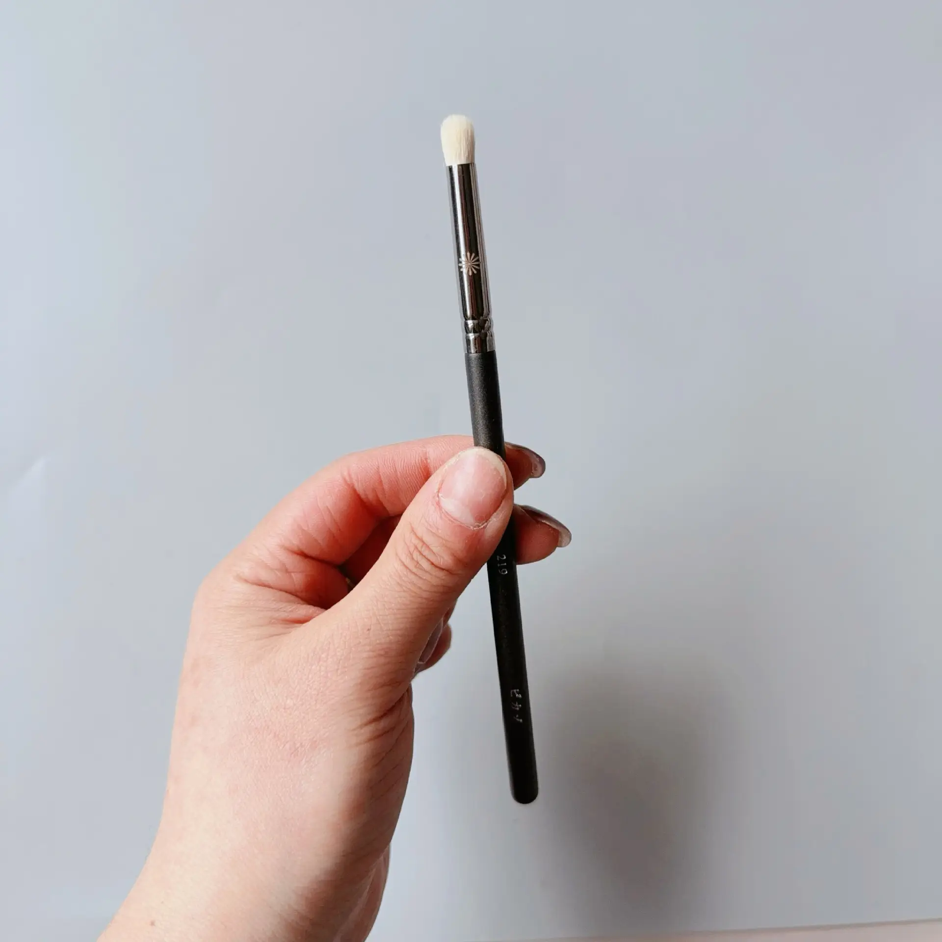 219 round head eye socket brush