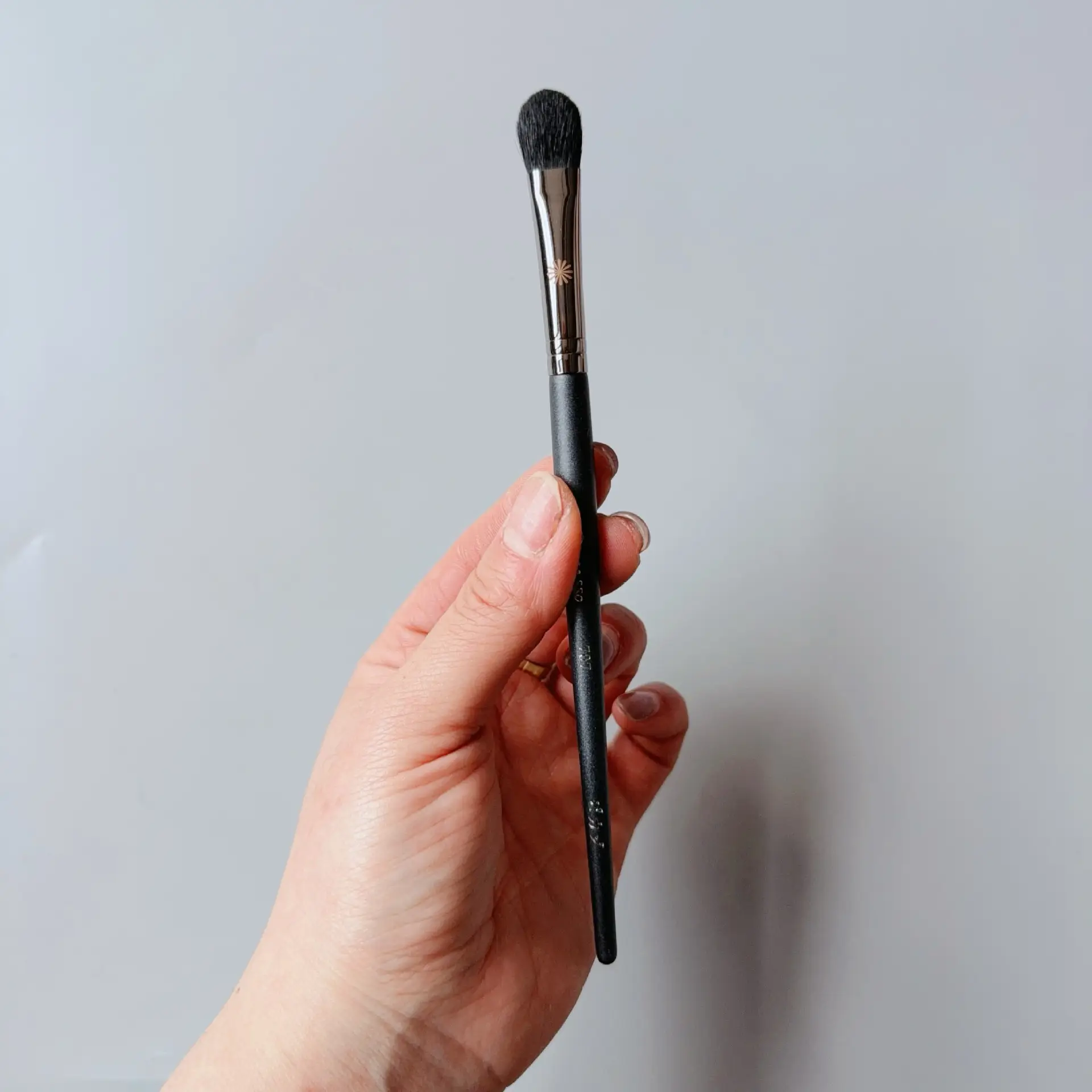 707 base eye shadow brush