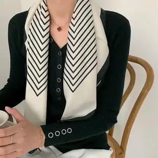 Printed Cashew Flower Imitation Silk Square Scarf Set — feature 5