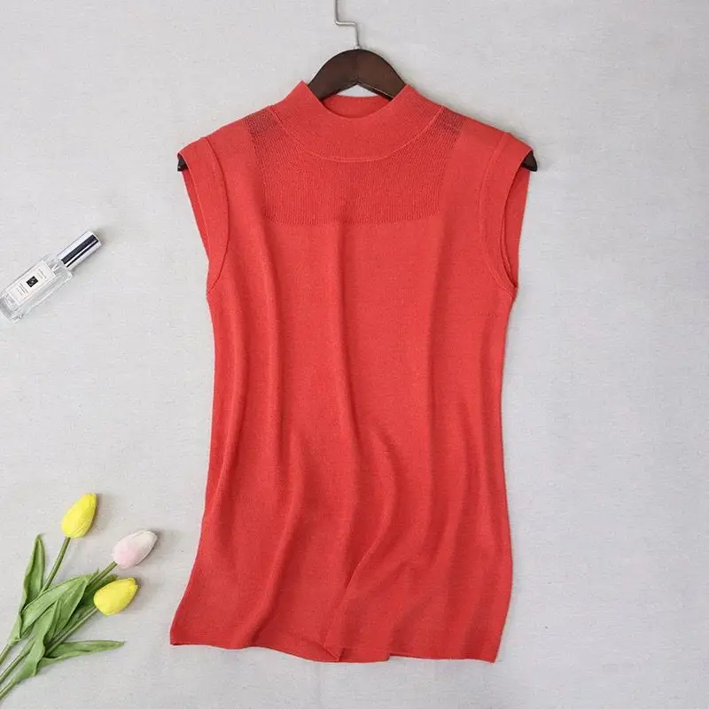 Silk Knitted Sleeveless T-Shirt Grey Round Neck - Image 7