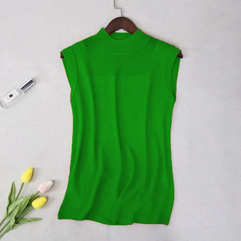 Silk Knitted Sleeveless T-Shirt Grey Round Neck - Image 3