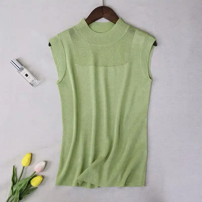Silk Knitted Sleeveless T-Shirt Grey Round Neck - Image 4