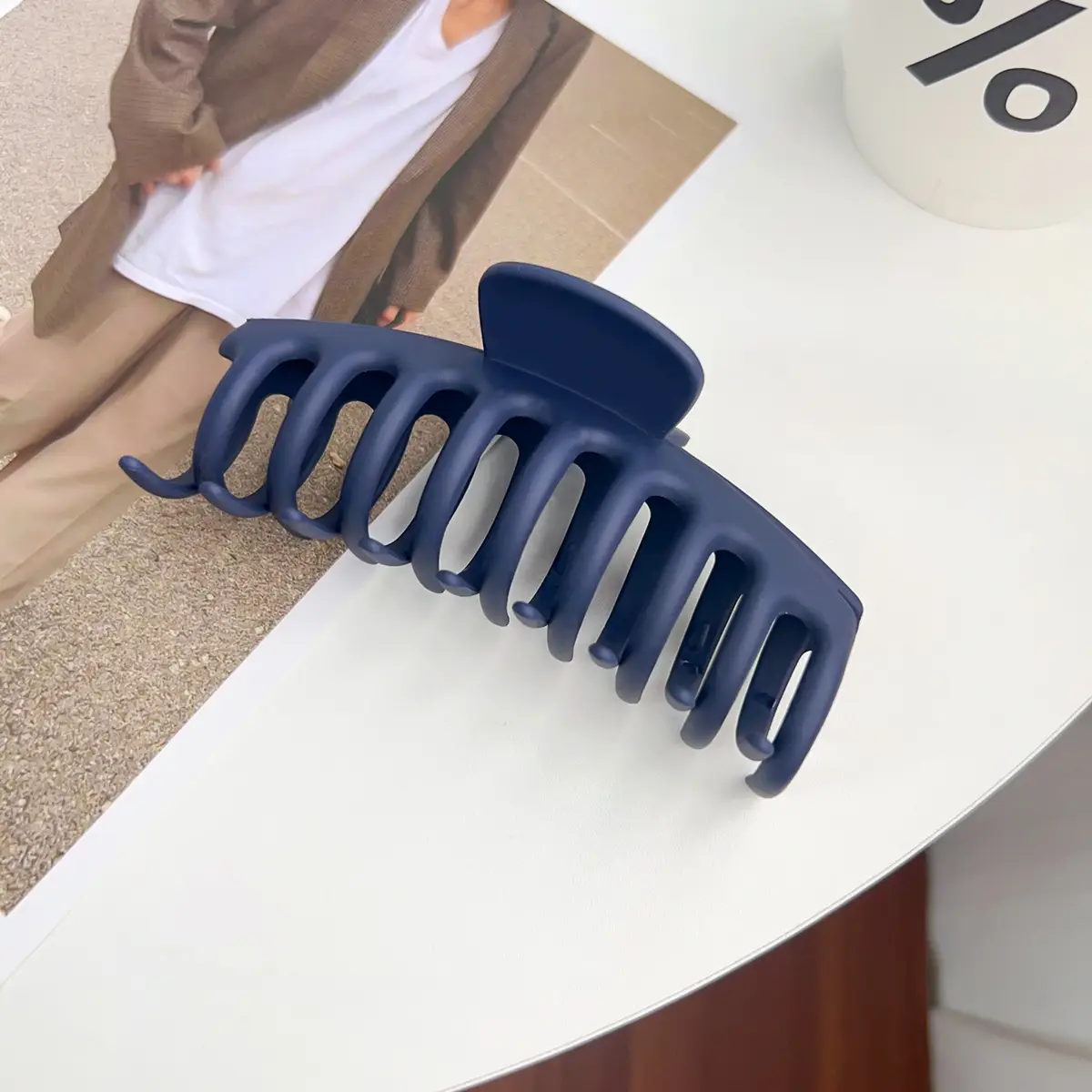11cm Frosted Hair Clip for Women - Image 3