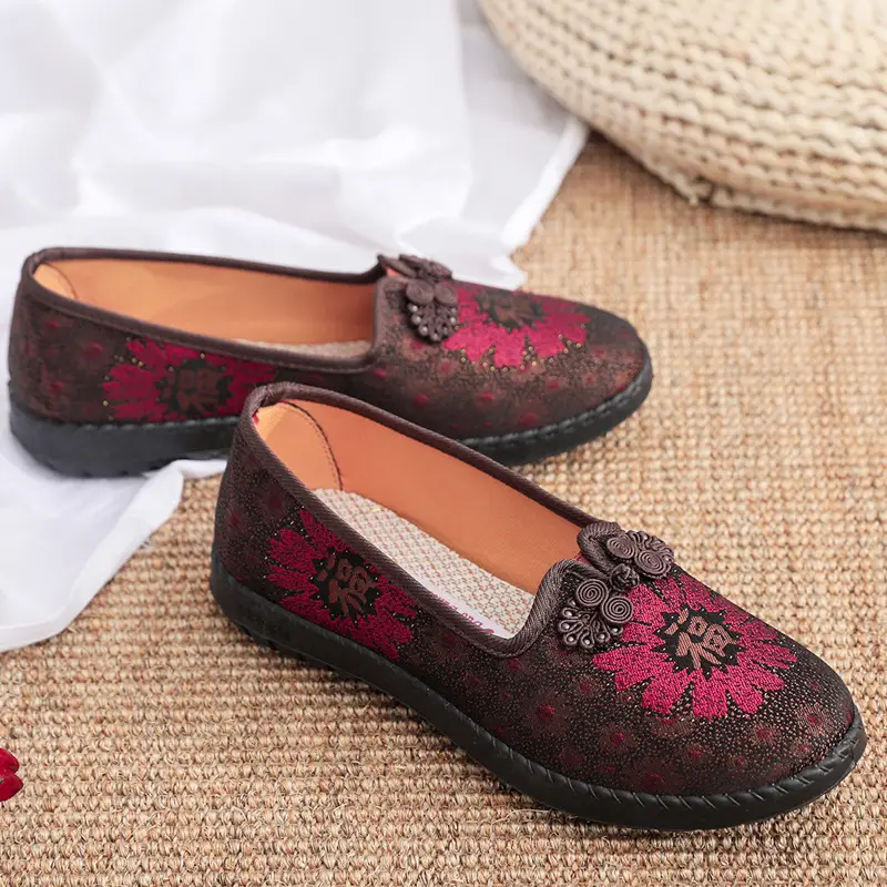 Old Beijing Cloth Shoes for Women, Spring Style, Soft Sole, Breathable, Shoes for Mothers and Elderly Women, Grandma Shoes, Large Size Shoes for Middle-Aged and Elderly Women, Floral Design
