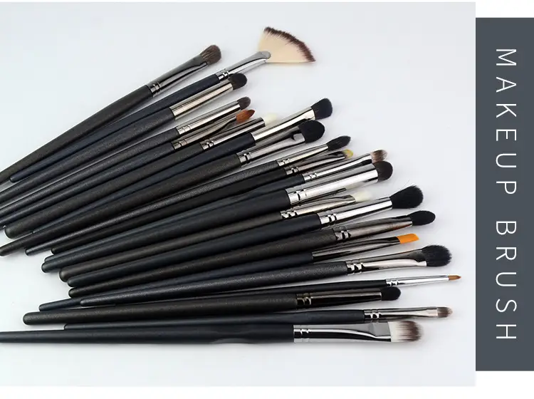 Cangzhou Pure White Makeup Brush Set — feature 17