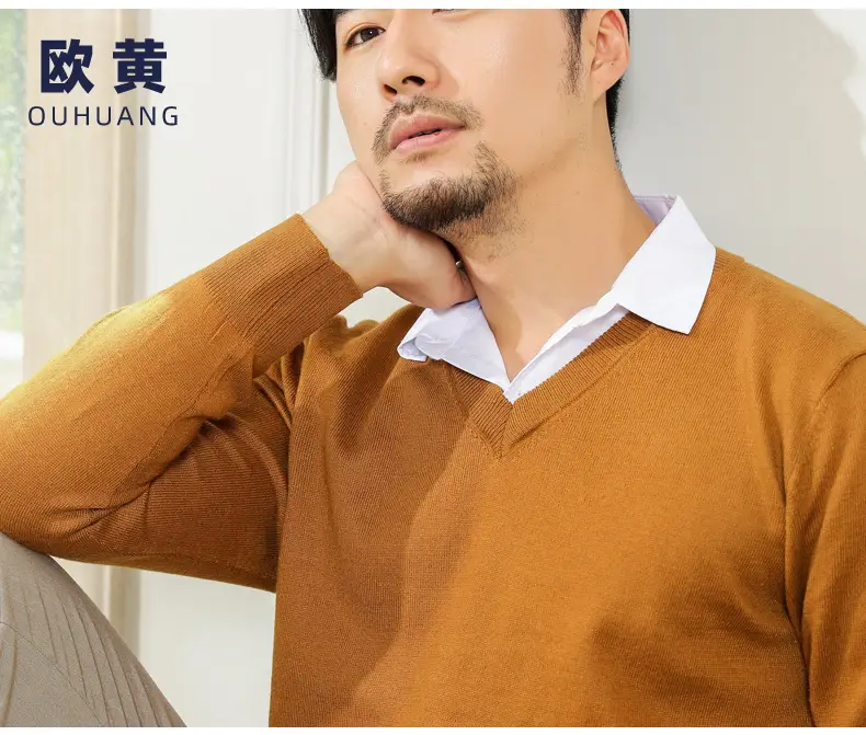 Wholesale V-neck men's sweater black solid color — feature 34