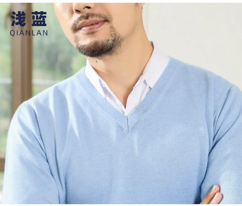 Wholesale V-neck men's sweater black solid color — feature 40
