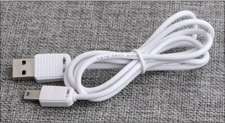 1m All-Copper T-Type Charging Cable for Mp3 Phones — feature 12