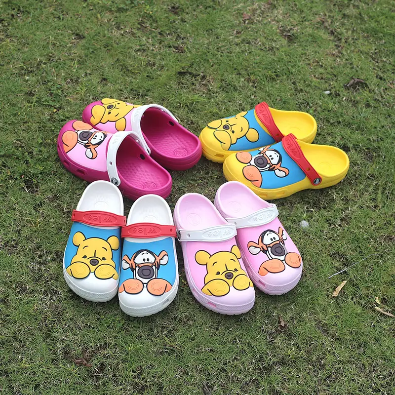 Summer Bear Mani Crocs Flat Sandals Women